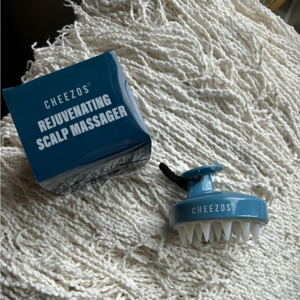 NWT Cheezos Scalp Rejuvenating Massager - Picture 3 of 5